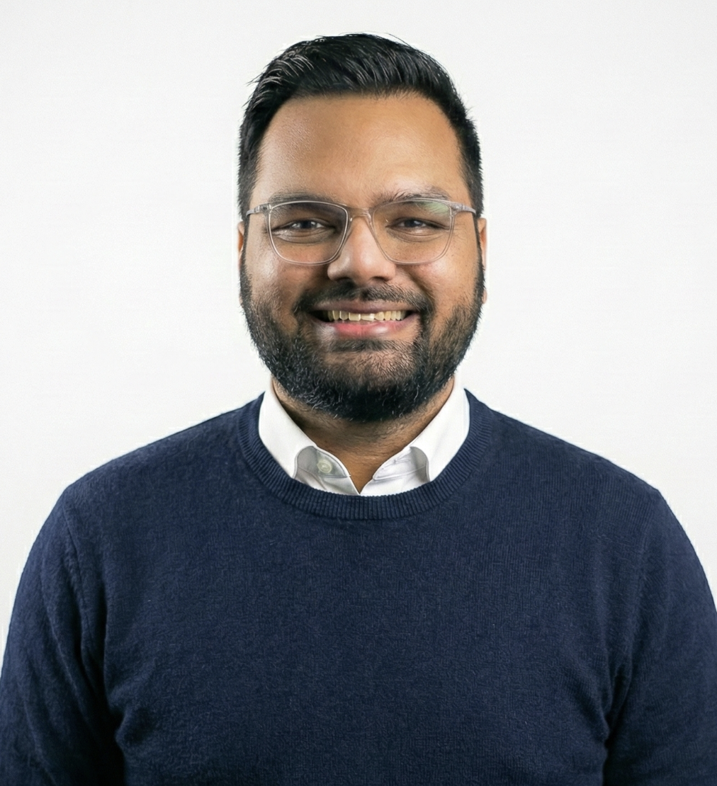 Aaron Shams Headshot