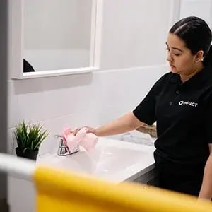 daily-janitorial-service-cleaning-sink-toronto